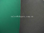 Λεπτύντε υλικό φυσικού λάστιχου επιτραπέζιων ESD λαστιχένιο χαλιών πάγκων εργασίας 2mm το πράσινο για τη γραμμή παραγωγής