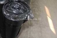 Μαύρο μήκος 107.5m μεμβρανών υλικού κατασκευής σκεπής πίσσας αυτοκόλλητο αδιάβροχο λαστιχένιο