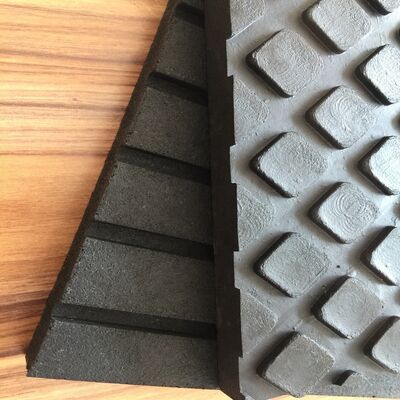 Διπλής όψης βαρέως τύπου λαστιχένιο στρώμα αλογοστασίου πάχους 8mm με τετράγωνο εξαγωνικό σχέδιο