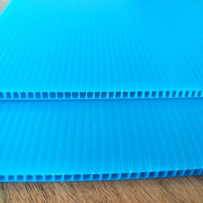 Ηλεκτρονικά σταθεροποιημένο αντιστατικό κούφιο φύλλο πλαστικού με ανθεκτικό στη φωτιά και διπλό φύλλο πλαστικού με κυματοειδή PP